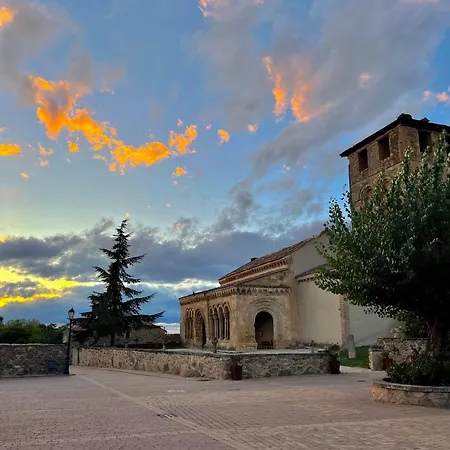 乡村民宿 Saltus Abus, Espectacular Conjunto Rural En Sotosalbos, 10min De Segovia *